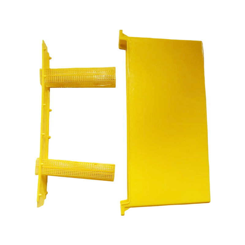 Plastic Feeder