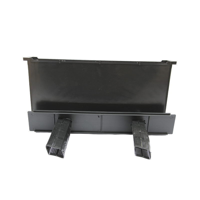 Plastic Feeder