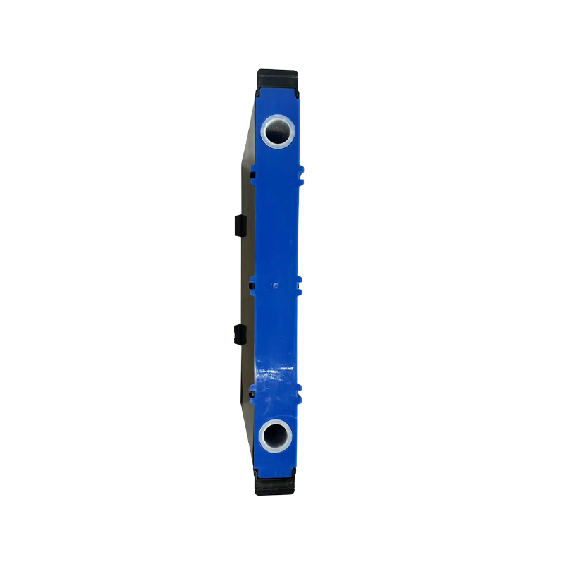 Plastic Feeder