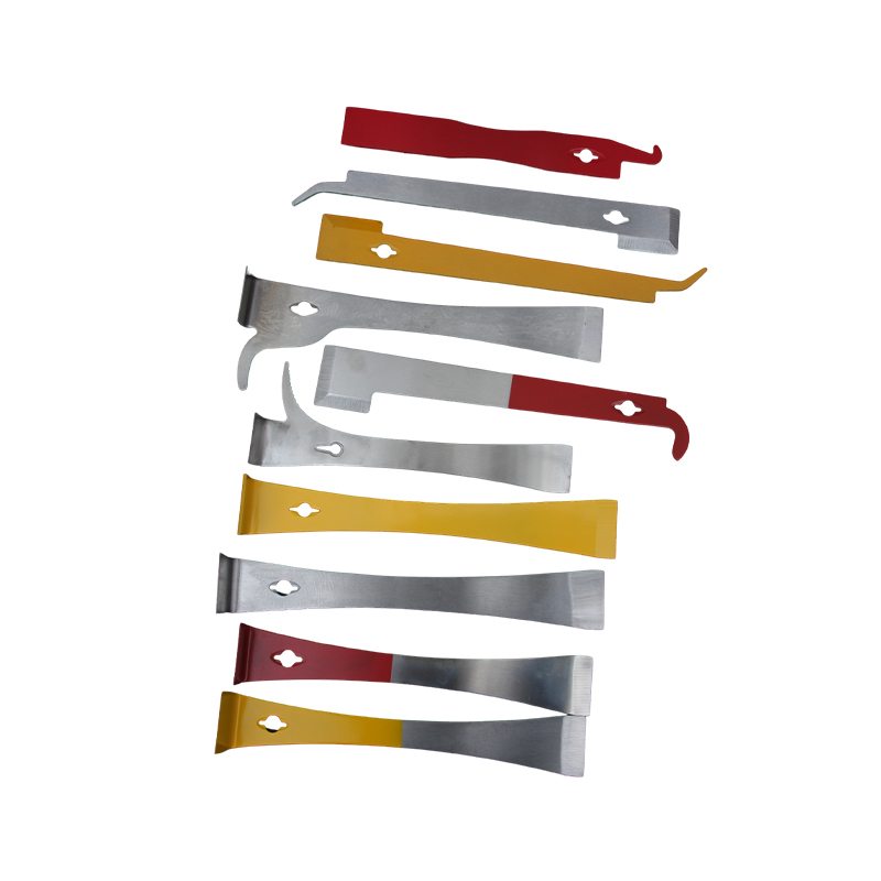 Semi-Yellow Flat Scraper