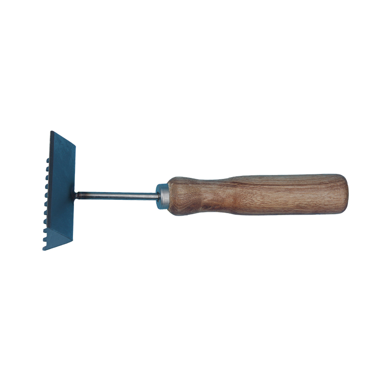 Queen Skipper Cleaning Shovel